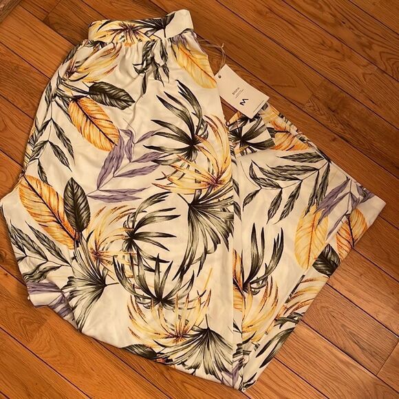 Blashe Pleated Wide Leg Pull on Pants - NWT - Picture 6 of 7